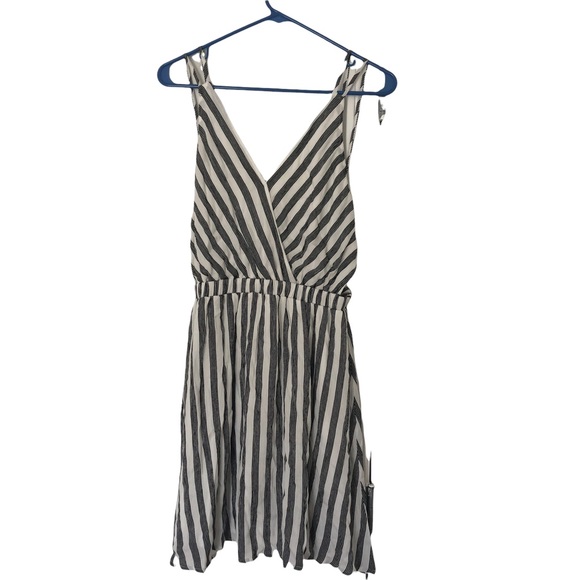 Open Back Striped Lulu’s Sundress Small - Picture 3 of 5